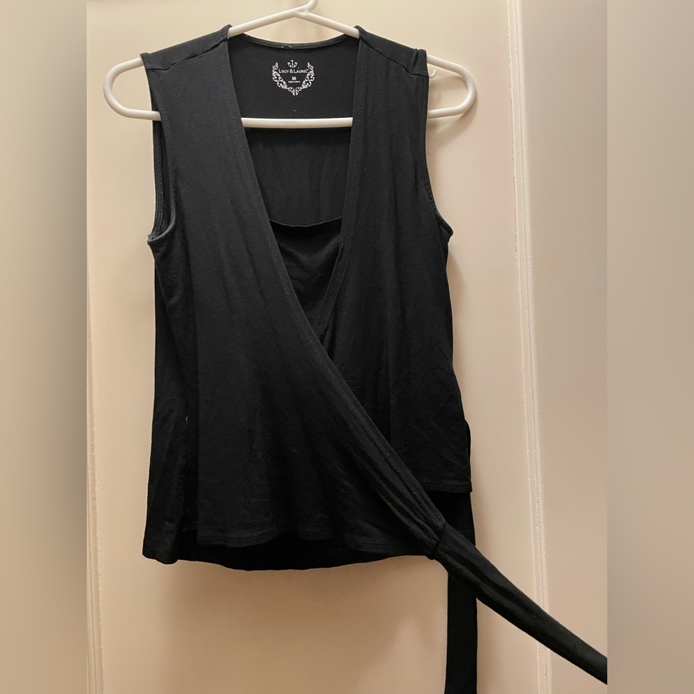 Lucy&Laurel wrap top